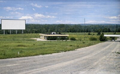202x Springfied mo - Holiday Drive-in 1