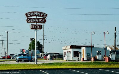 202x Springfield MO - Danny's Service Centre by Mariko Kusakabe