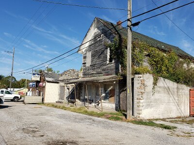 2022-04 Avilla - former OddFellos lodge by Linda Suskie