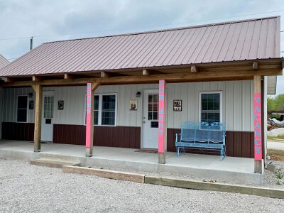 2022-05 Avilla - Lottie's by Joe LaFerriere