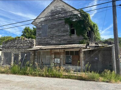 2023-08 Avilla - Grocery stone (stone building) and Oddfellows Lodge by Hagen Hagensen 3