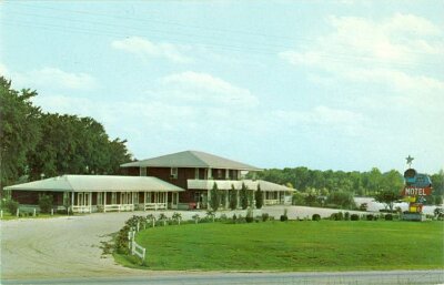 19xx Carthage - Lake Shore Motel (1)