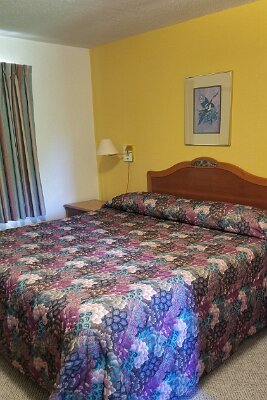 2022-06 Carthage - Best Budget motel by Donna Frederick Leemon 3