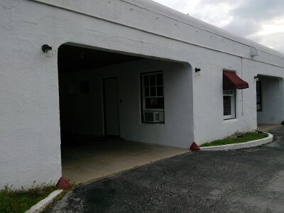 2015-04-07 Boots Court (44)