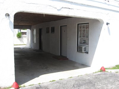 2019-05-06 Boots Court (10)