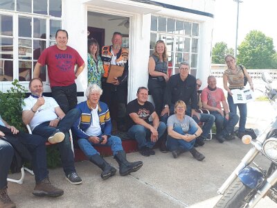 2019-05-07 Boots Court (1)