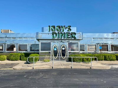 2020-06 Carthage - Iggy's Diner by Kimberly Bertel 3