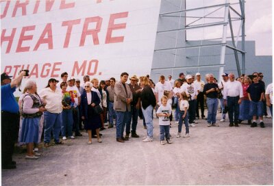 1998-04-18 Carthage -reopening of R66 drive-inn