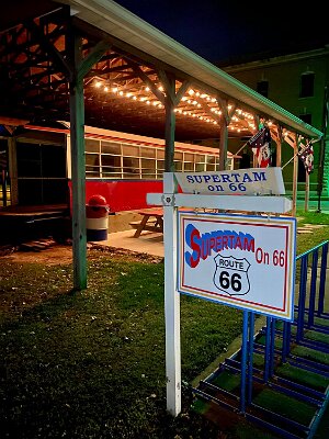 21-11-13 Carterville - Supertam museum by Kimberly Bertel (11)