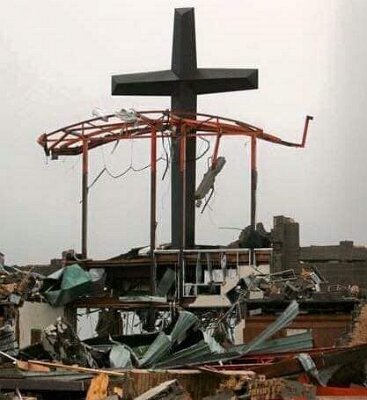 2011-05-22 Joplin tornado by Samantha Brent Luthi2