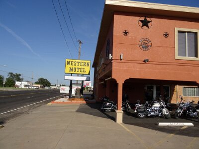 2015-09-03 Shamrock - Western Motel (1)
