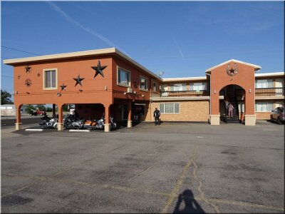 2015-09-03 Shamrock - Western motel (14)