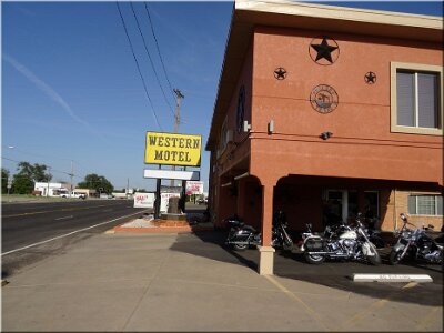 2015-09-03 Shamrock - Western motel (16)