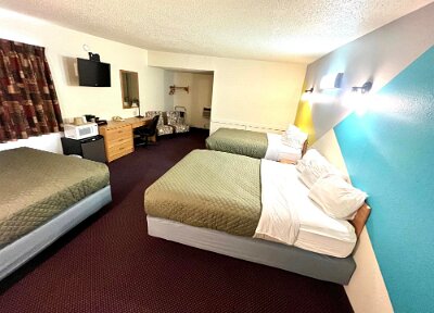 2023-08 Shamrock - Western Motel 3