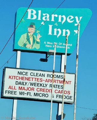 201x Shamrock - Blarney Inn by Mariko Kusakabe