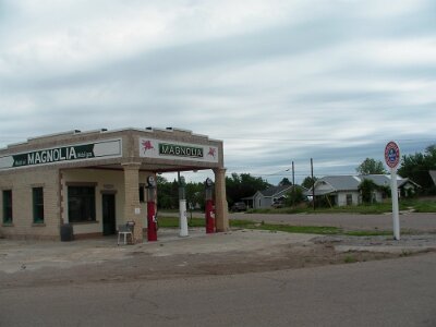 2009-05-09 Magnolia Station (1)