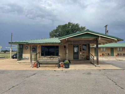 2022 McLean - Cactus Inn by TJ Robertson 4
