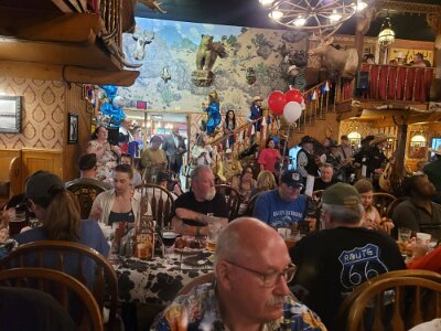 2026-06-15 Amarillo - Dinner in the Big Texan (13)