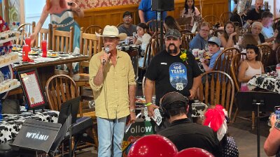 2026-06-15 Amarillo - Dinner in the Big Texan (26)