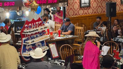 2026-06-15 Amarillo - Dinner in the Big Texan (27)