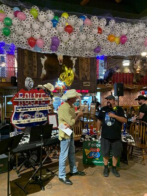 2026-06-15 Amarillo - Dinner in the Big Texan (4)