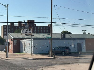 2026-06-16 Amarillo - Circusroom by Lisa Fariseo Visket (2)