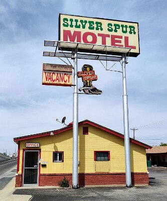 2022-04 Amarillo - Silver Spur motel buy Gary Daley