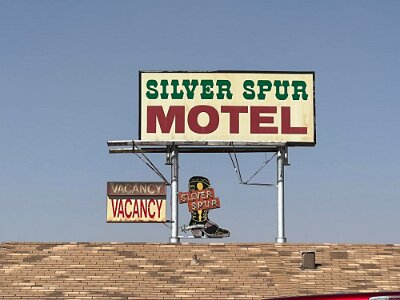 2022-04 Amarillo - Silver Spur motel by Janice Duryea