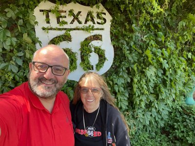 2024-05 Amarillo - Texas Ivy with Dora Meroney by Paolo Volpicelli