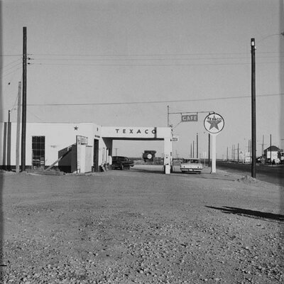19xx Vega - Texaco station