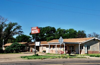 201x Vega motel by Mariko Kusakabe