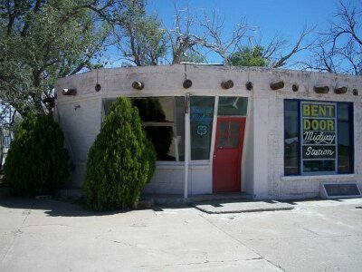 2012 - Adrian - Bent door cafe (2)