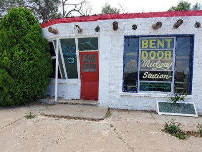 2021-07 Adrian - Bent door cafe 2