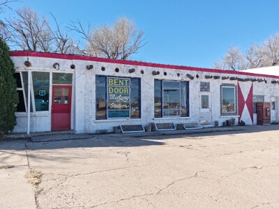 2026-03-21 Adrian - Bent Door Cafe (2)