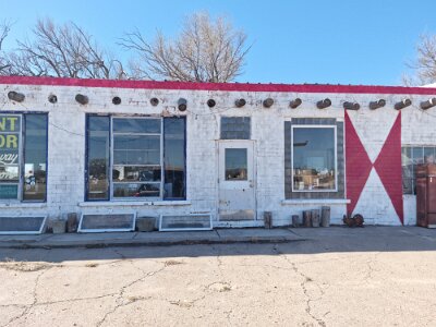 2026-03-21 Adrian - Bent Door Cafe (3)