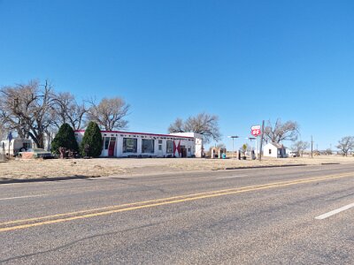 2026-03-21 Adrian - Bent Door Cafe (8)