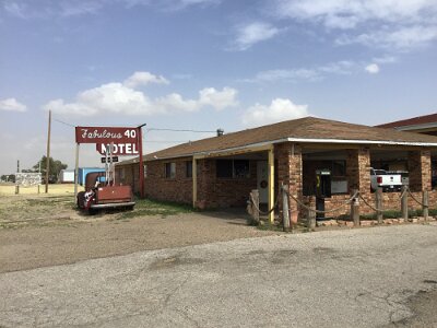 2022-05 Fabulous 40 motel by David McElyea 4