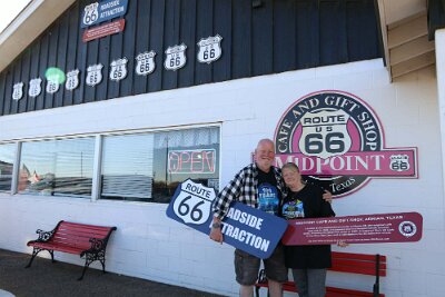 2026-03-21 Midpoint and new sign (Dries Bessels and Brenda Hammit)