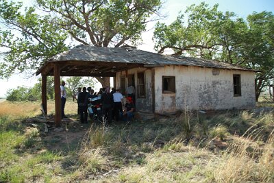 2013-1 Broyles petrol station (2)