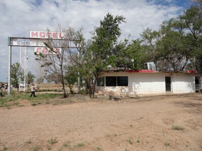 2011 Longhorn motel (12)