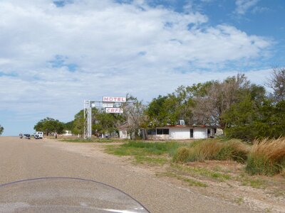 2011 Longhorn motel (22)