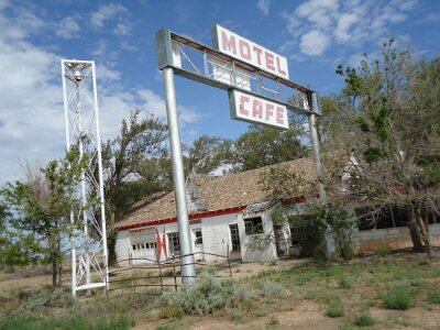 2011 Longhorn motel (23)