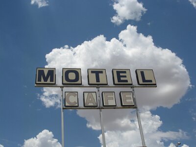 2011 Longhorn motel (35)