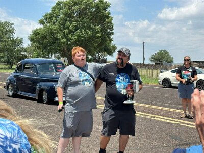 2026-06-15 Glenrio - Trophee handover by Lisa Fariseo Visket from NM to TX (5)